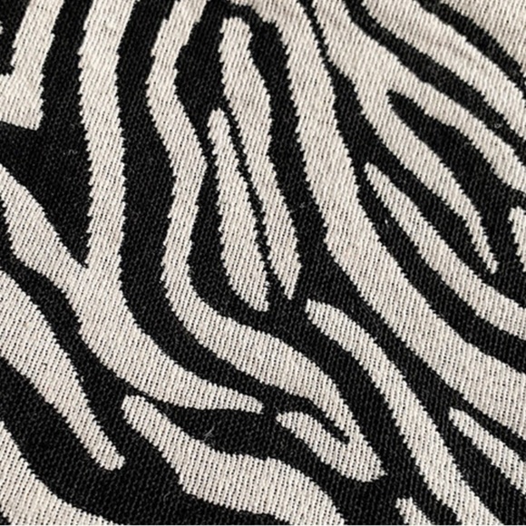 3/$30 LARGE ZEBRA TOTE BAG BLACK WHITE COMMUTER TRAVEL MINIMALIST CHIC FABRIC - Picture 9 of 16